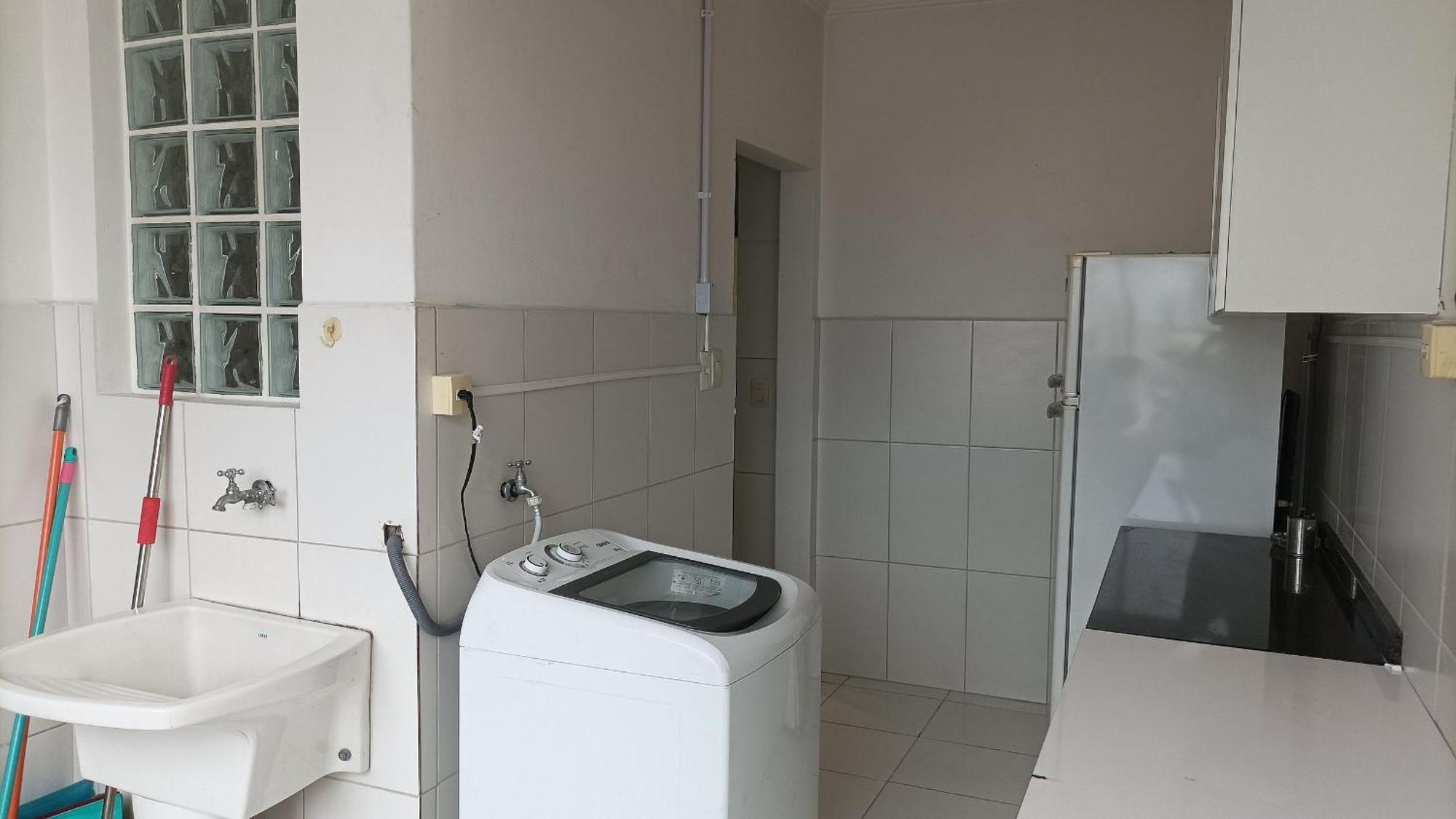 Apto 2q Grande E Espacoso Apartamento