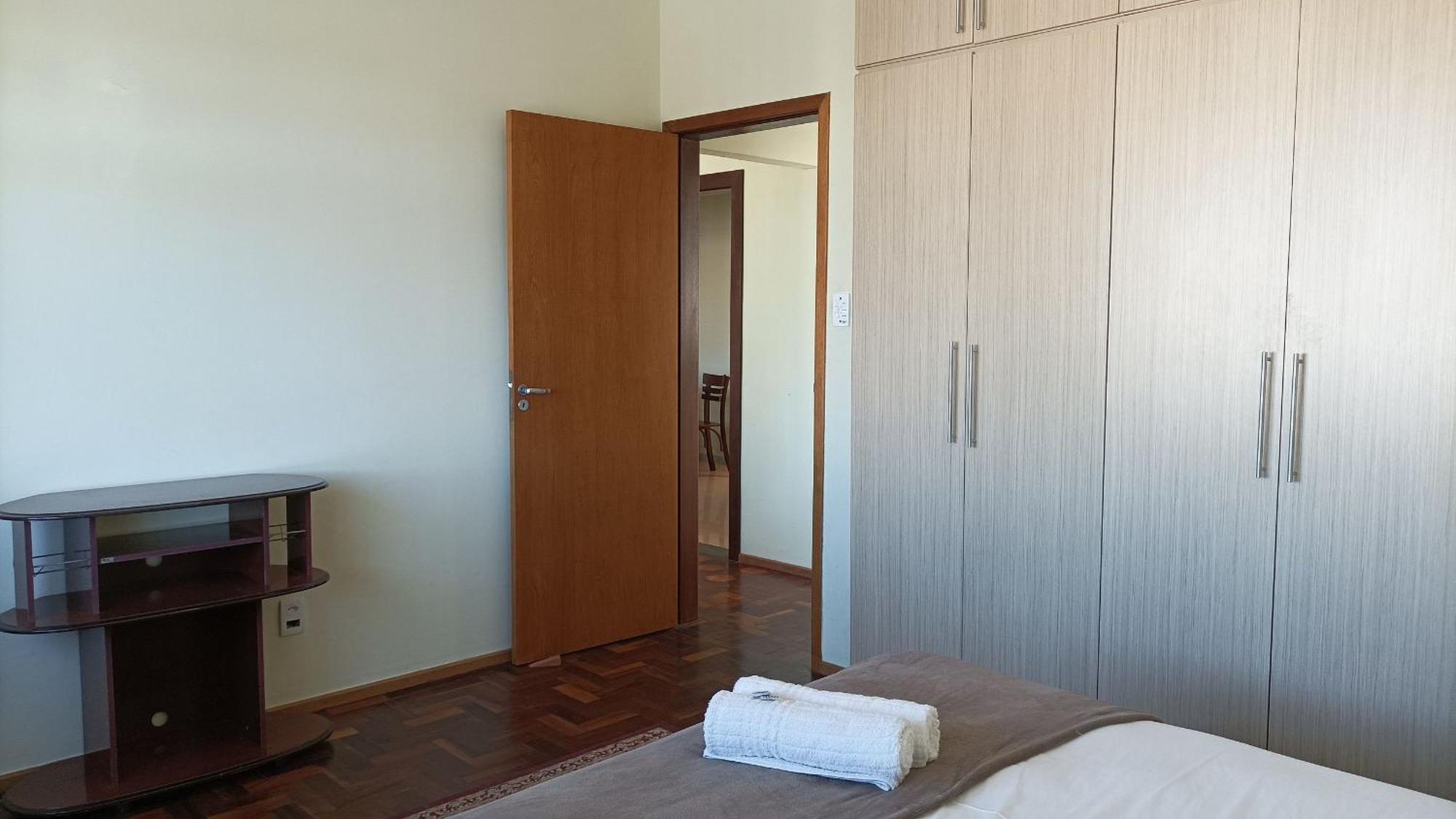 Apartamento Apto 2q Grande E Espacoso Curitiba